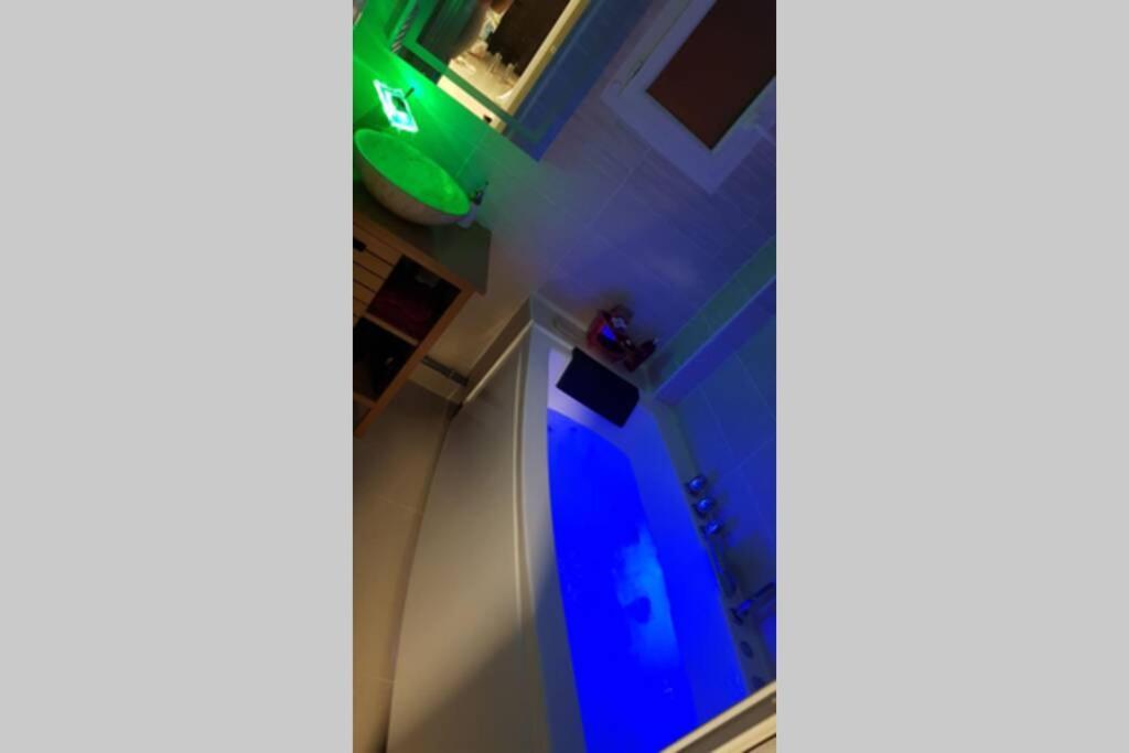 Appartement Front Vieux Port Tout Option Jacuzzi マルセイユ エクステリア 写真